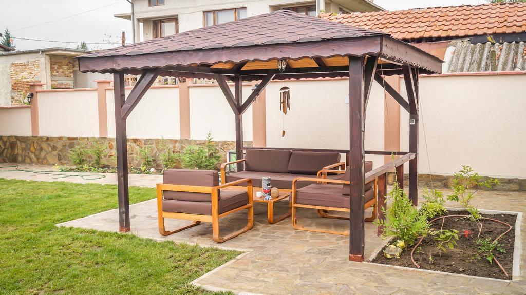 Guest House Meridi Preseltsi Exterior foto