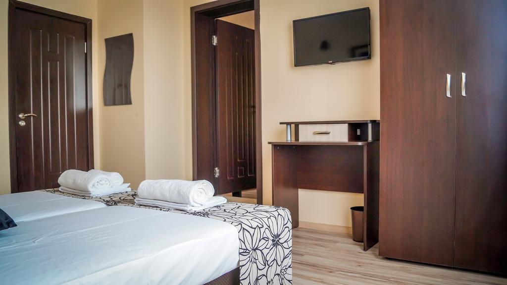 Guest House Meridi Preseltsi Exterior foto